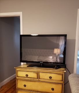 Mounting TV
